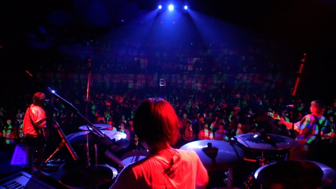 SHISHAMO「BYE BYE」ワンマンツアー2018春「ドキドキしながら手を握ったのは、君には見えないあの娘が大人になるのが怖かったから」Ver.