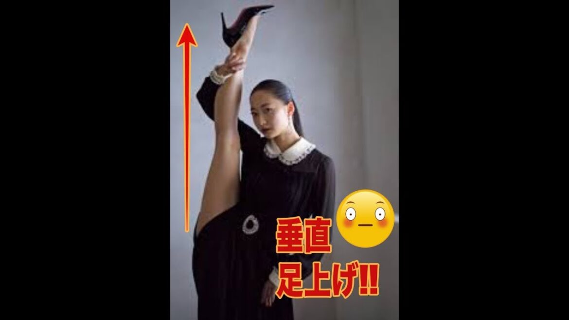 Airi Hatakeyama【畠山愛理 】え,,そんなとこまで足が???笑【美女新体操】A Cute Rhythmic gymnast(Play Video)