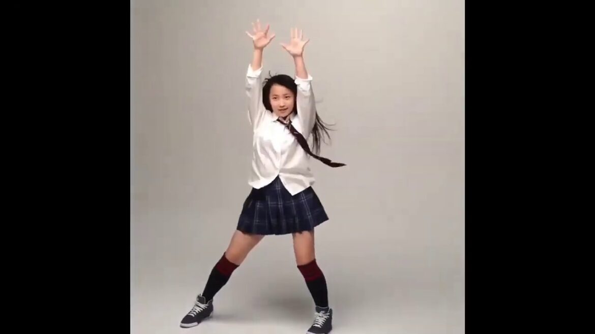 鞘師里保『One・Two・Three』