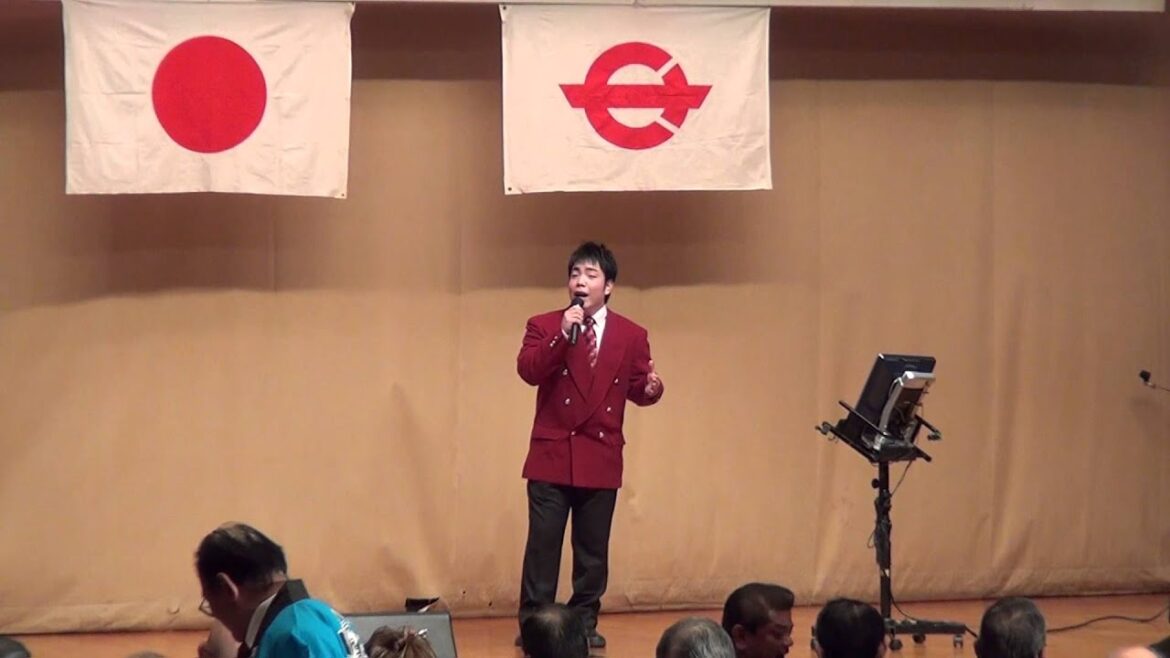 「愛染かつらをもう一度」を歌う演歌大好き高校生　徳永優樹君