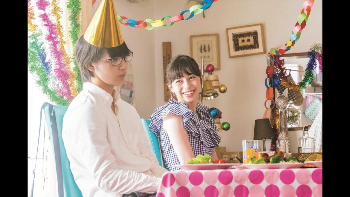 中条あやみ演じる色葉が遂に筒井家を訪問 佐野勇斗演じるつっつんのオタク部屋に入ろうとする色葉と筒井家の攻防戦が勃発 映画『3D彼女 リアルガール』本編映像 中条あやみ演じる色葉が遂に筒井家を訪問 佐野勇斗演じるつっつんのオタク部屋に入ろうとする色葉と筒井家の攻防戦が勃発 映画『3D彼女 リアルガール』本編映像