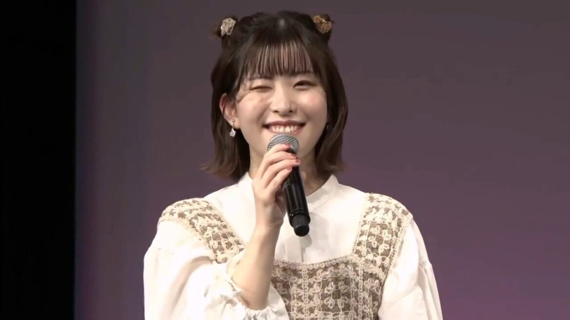 石見舞菜香さん　ウインクを連発したり寄り目をしたりする　「石見舞菜香のらじおてくてく」イベント・ていくぽん!　第1部