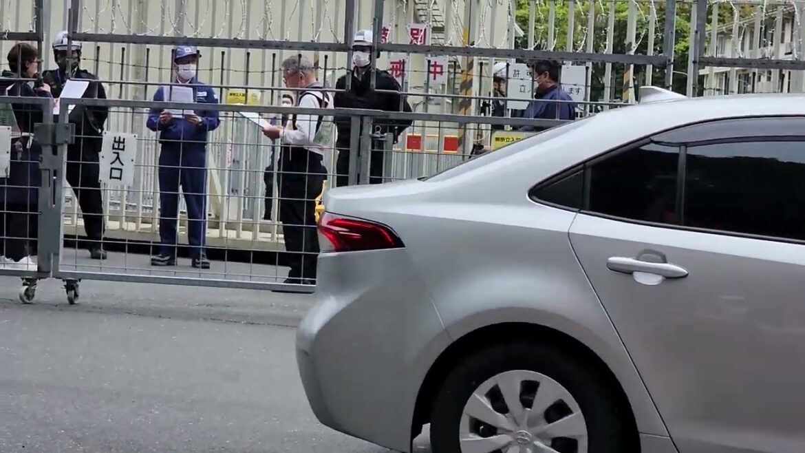 高浜原発前で、申し入れ　高浜原発再稼働反対参加者一同