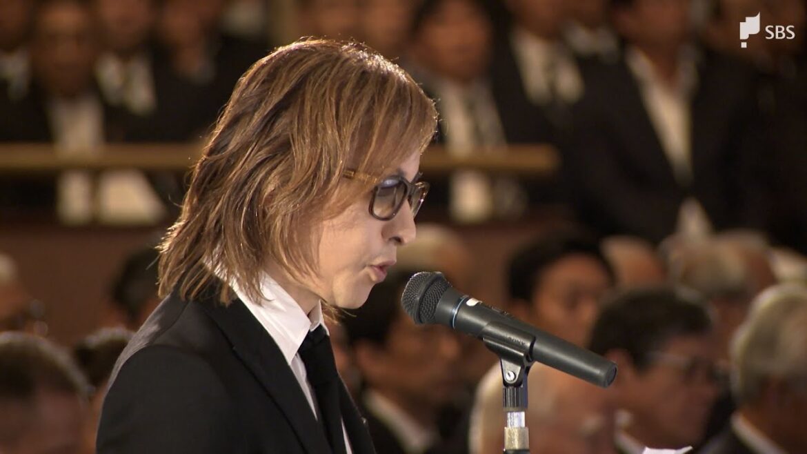 「荒々しい演奏しても『全然思いっきり弾いちゃって』と…感謝している」 YOSHIKIさん “友人”河合楽器・河合弘隆前社長お別れ会に参列　KAWAIピアノを長年愛用　