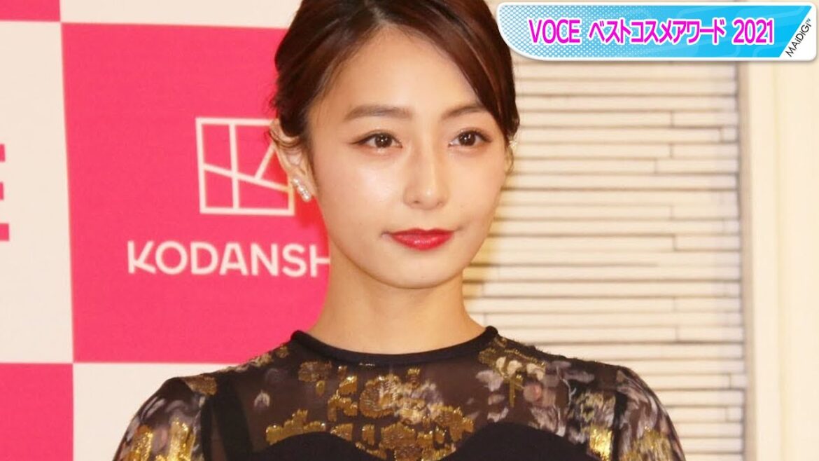 宇垣美里、上品ワンピから美脚すらり　星形アクセで遊び心もプラス【芸能人・冬のファッションチェック】