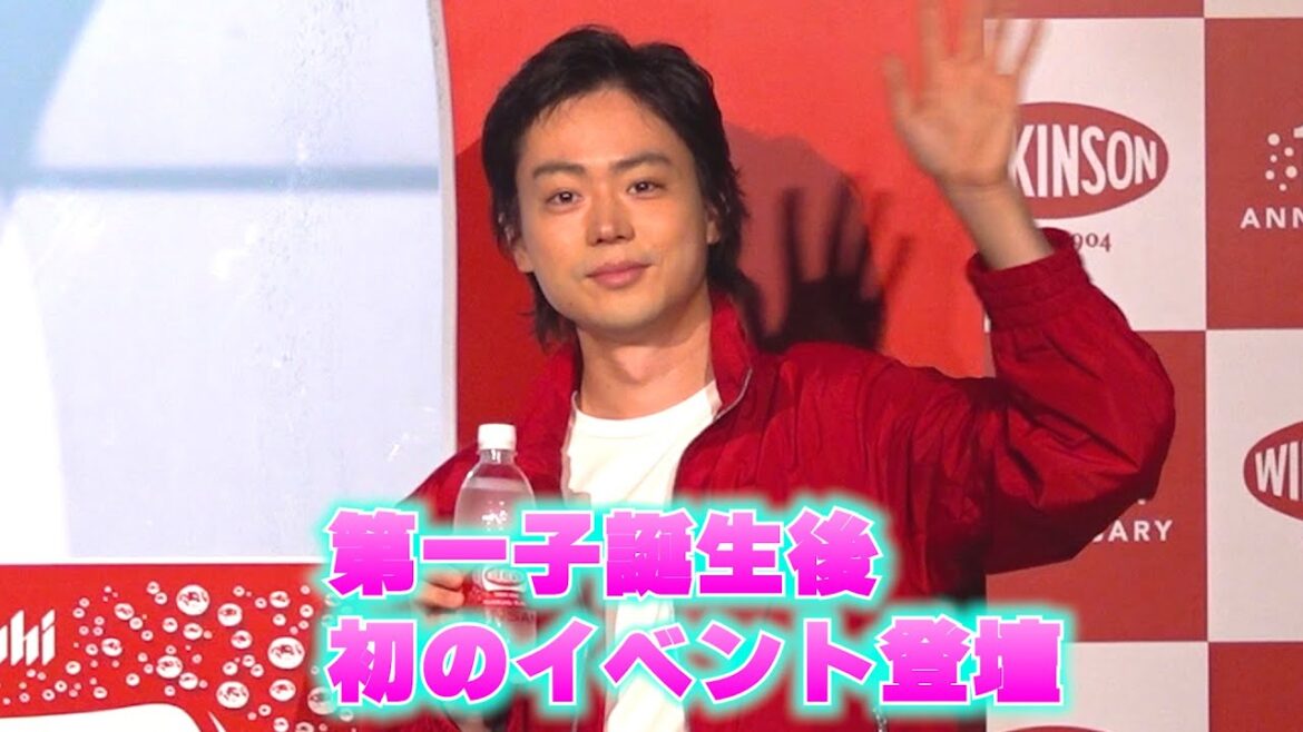 ＜ロング＞菅田将暉が第一子誕生後初のイベント登壇、炭酸水を勢いよく飲み「最高！」の一言「ウィルキンソン120周年記念PRイベント」
