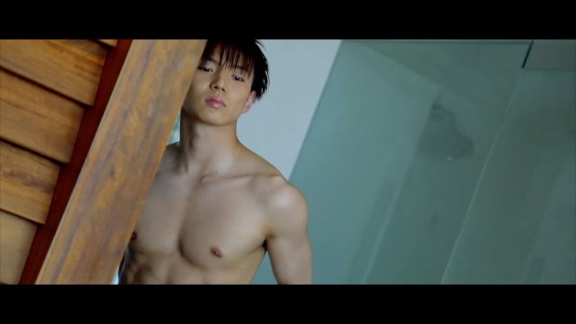 FANTASTICS佐藤大樹、バキバキ!うっとりする“肉体美”披露 ファースト写真集『STEP BY STEP』ティザー動画 FANTASTICS佐藤大樹、バキバキ!うっとりする“肉体美”披露 ファースト写真集『STEP BY STEP』ティザー動画