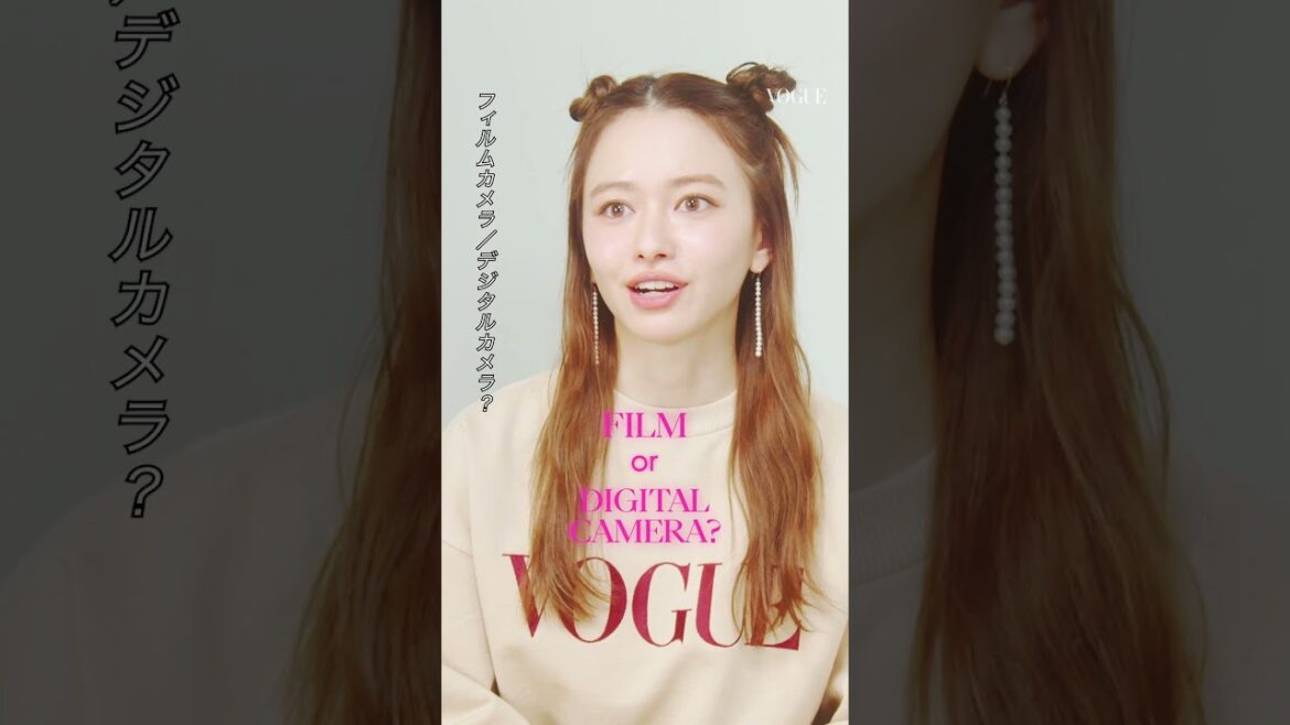 山本舞香に10の質問！あなたはどちら派？「10 Questions with MAIKA YAMAMOTO」#rapidfire  #voguejapan #voguecollection