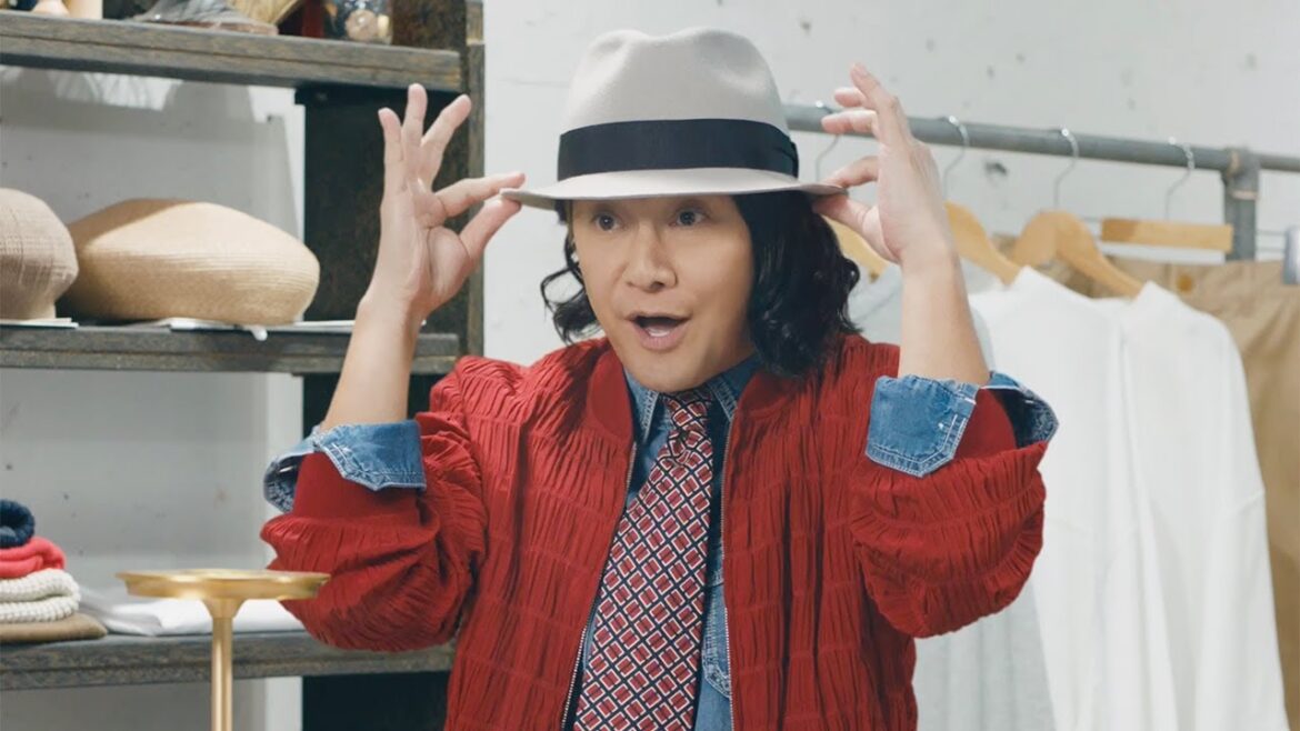 中居正広、アパレルショップの店長に！？　ソフトバンク新ウェブCMで老若男女に“七変化”