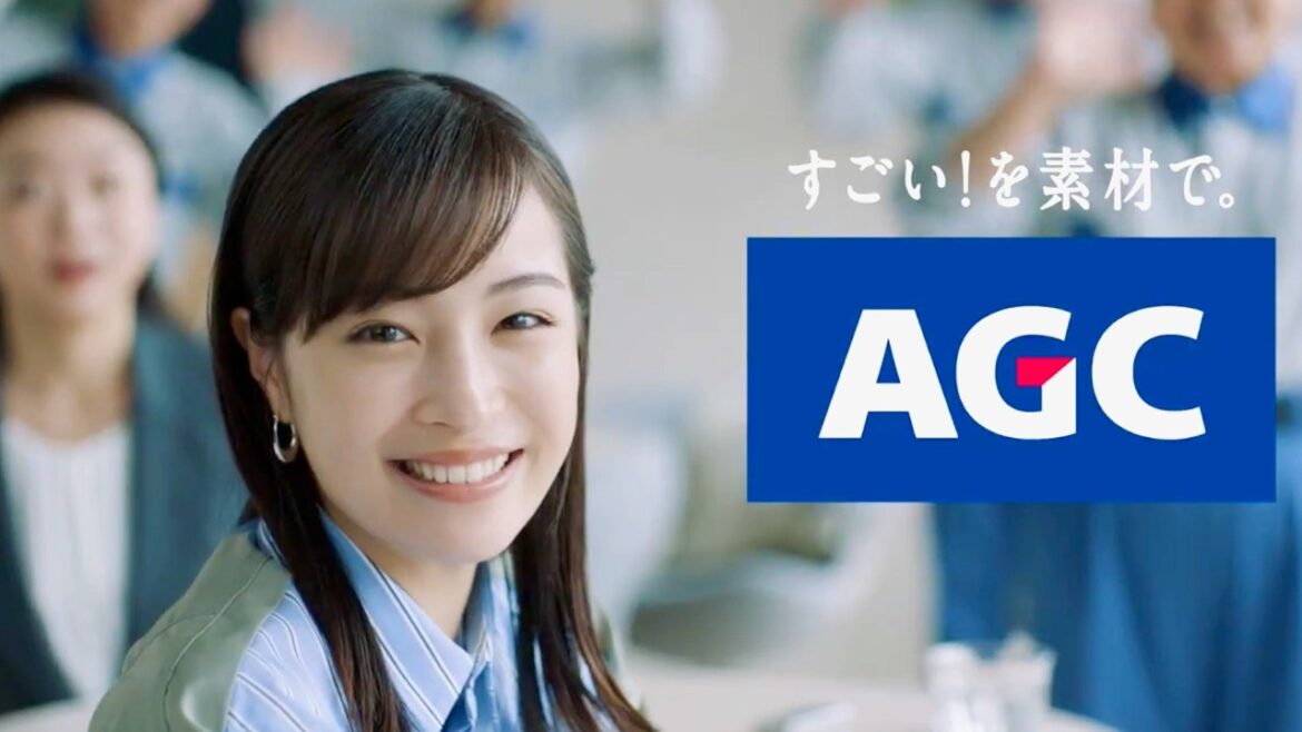 広瀬すず、突然のクイズに大ピンチ！力強い味方がお助け／AGC WEB動画