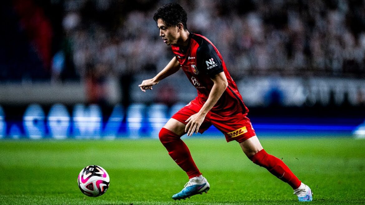 【浦和レッズ】安部 裕葵が埼玉スタジアムのファン・サポーターの前で初めてプレーを披露