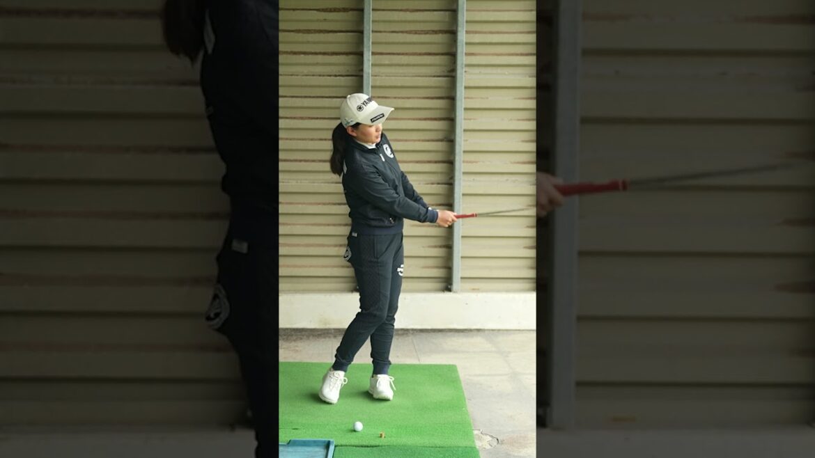 大半は出来てない！正しいアプローチの方法 #ゴルフレッスン  #永井花奈  #プロゴルファー