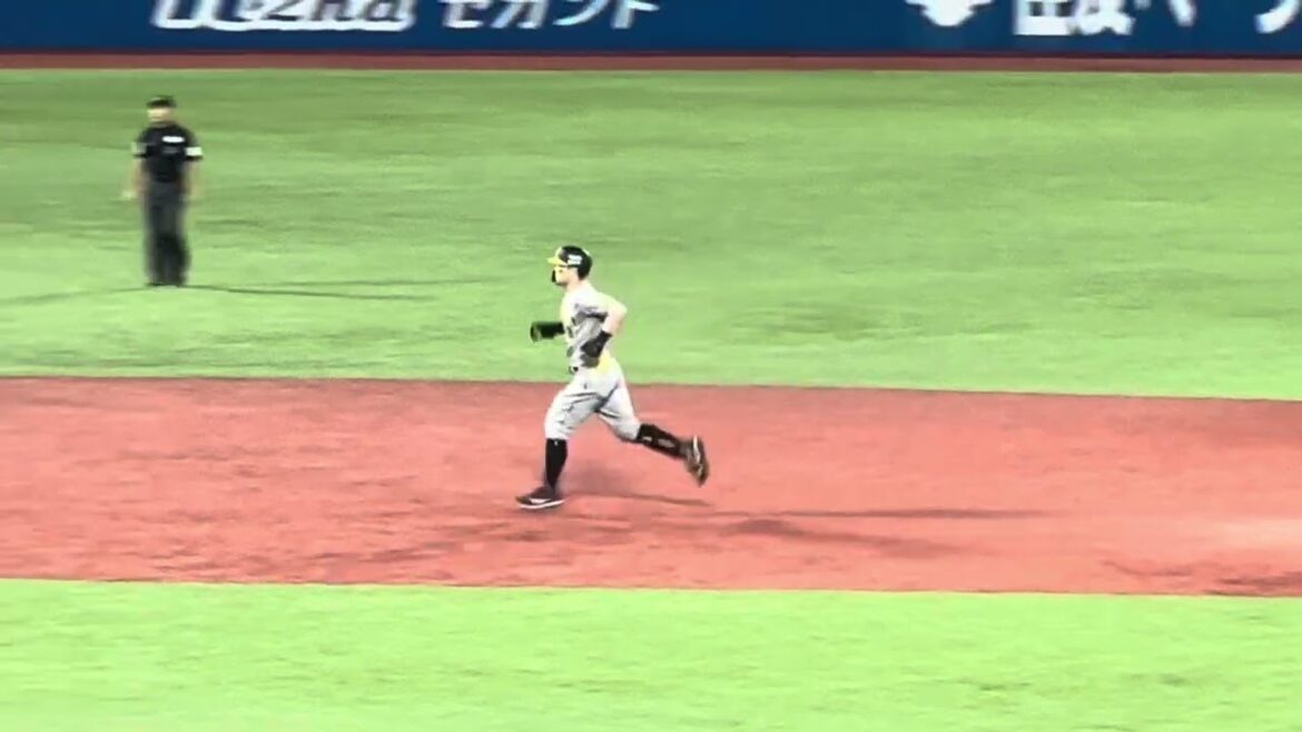2試合連続！佐藤輝明の第13号2ランホームラン！