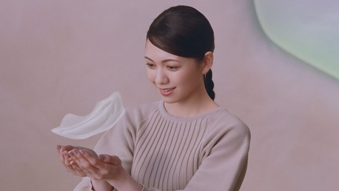 花王 ロリエ 「もちふわ誕生」篇　15秒 CM 二階堂ふみ