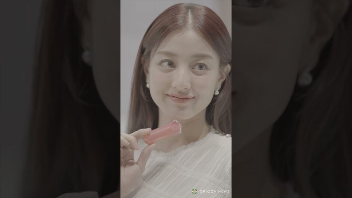 TWICEジヒョが原宿にサプライズ登場　美脚全開コーデで圧倒的スタイル披露　韓国コスメブランド『milktouch』新作お披露目イベント