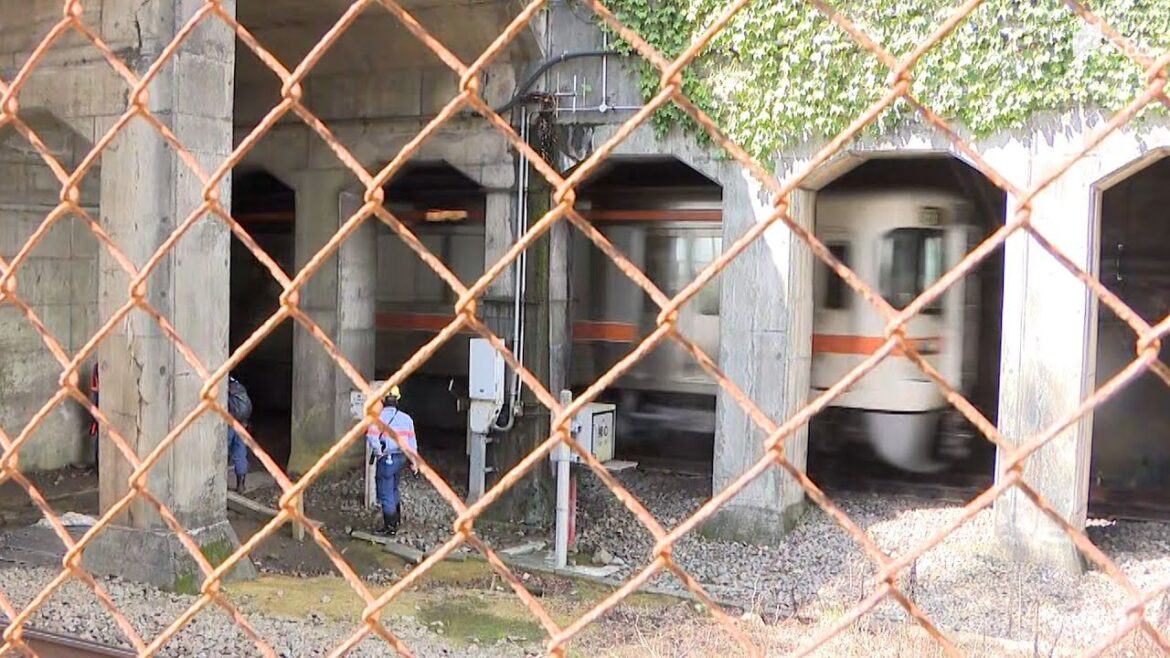 「遅延証明書を取りに多くの人」東海道線のトンネル内に水たまり 信号トラブルで列車に遅れ＝静岡県