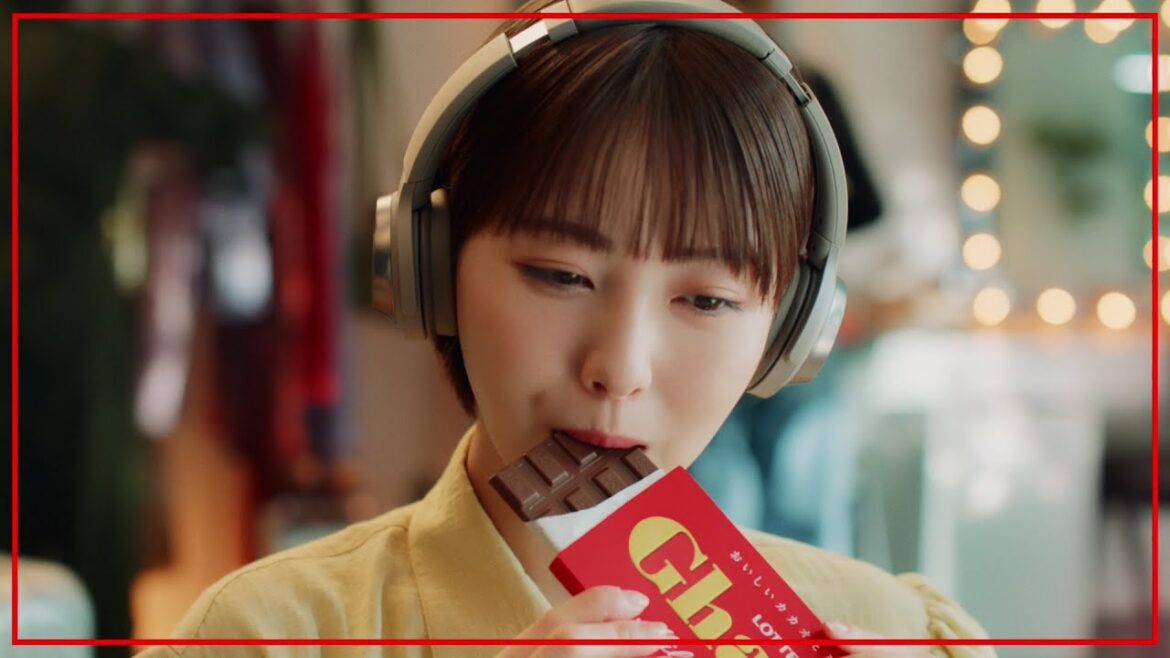 ロッテ　ガーナWEB動画「ハッピーは、チョコレートから。」浜辺美波篇