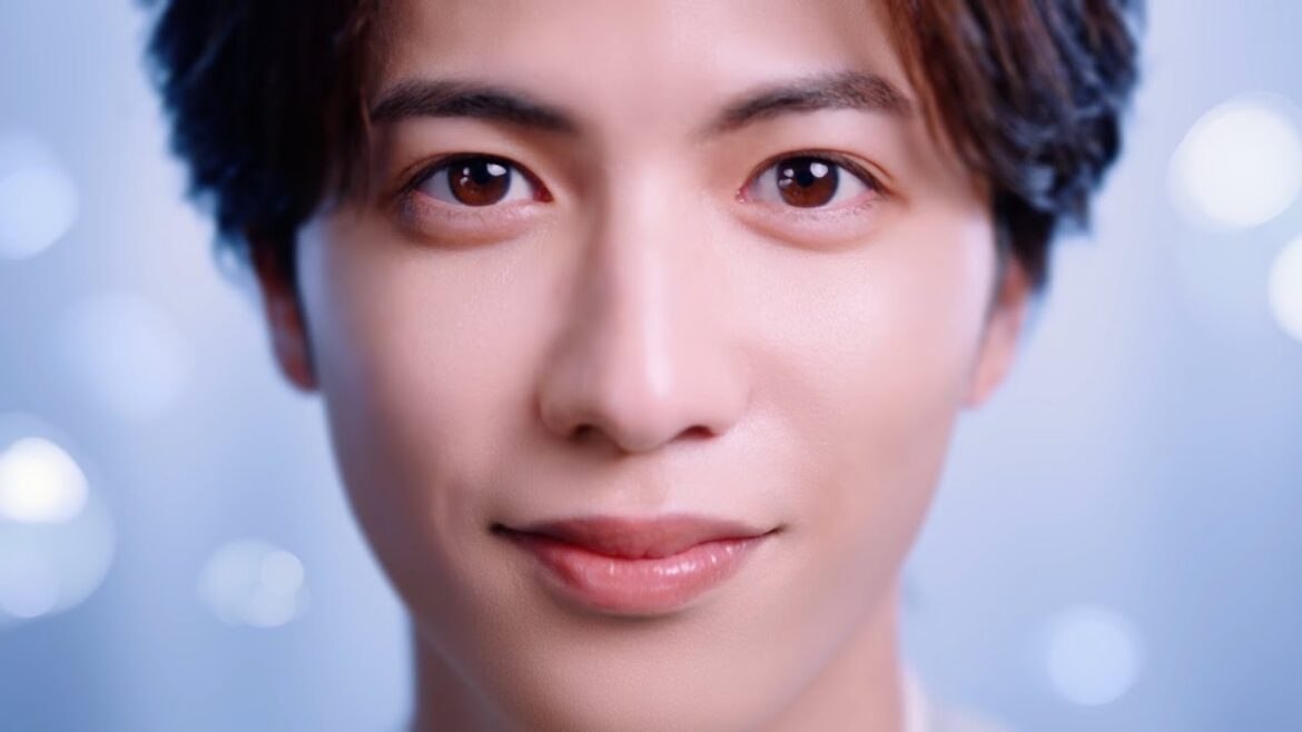 志尊淳の潤いあふれる瞳に惹き込まれる　一般用点眼薬「ヒアレイン」新CM「実感、ヒアルロン酸」篇