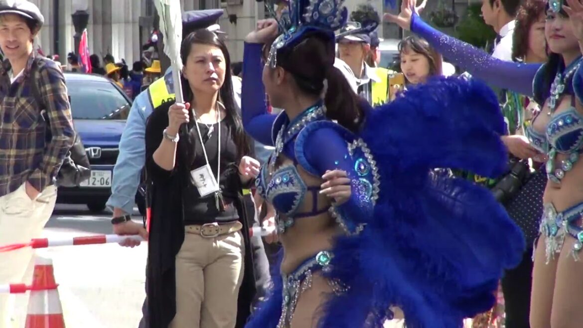 サンバ 神戸まつり 🌸 青羽根の衣装 🌸 【dance motion & beautiful costume of samba】