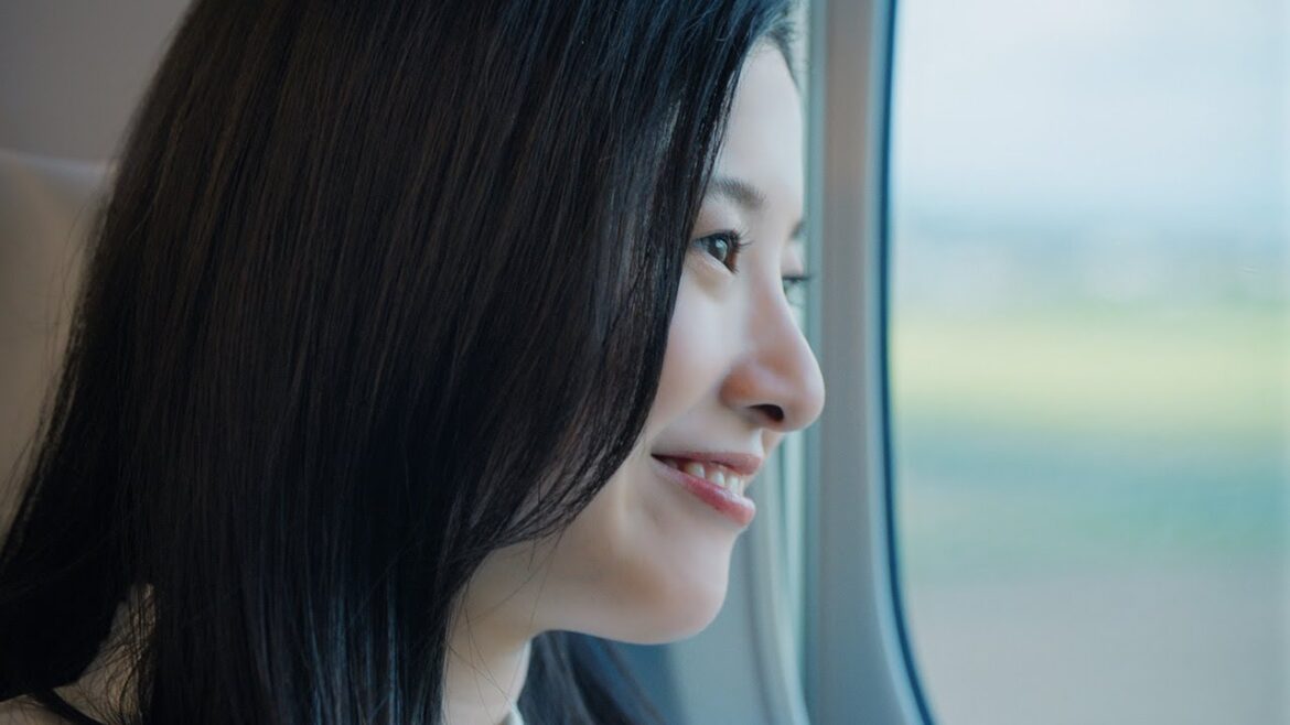 吉高由里子が出演　JR東海 東海道新幹線60周年記念CM　「60年分の会いにいこう」編