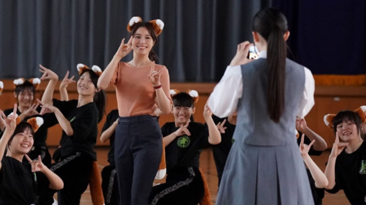 広瀬アリスの“きつねダンス”に視聴者悶絶「かわいくて全領域異常」「こころが潤いました」.All-Area Anomaly Resolution Room.
