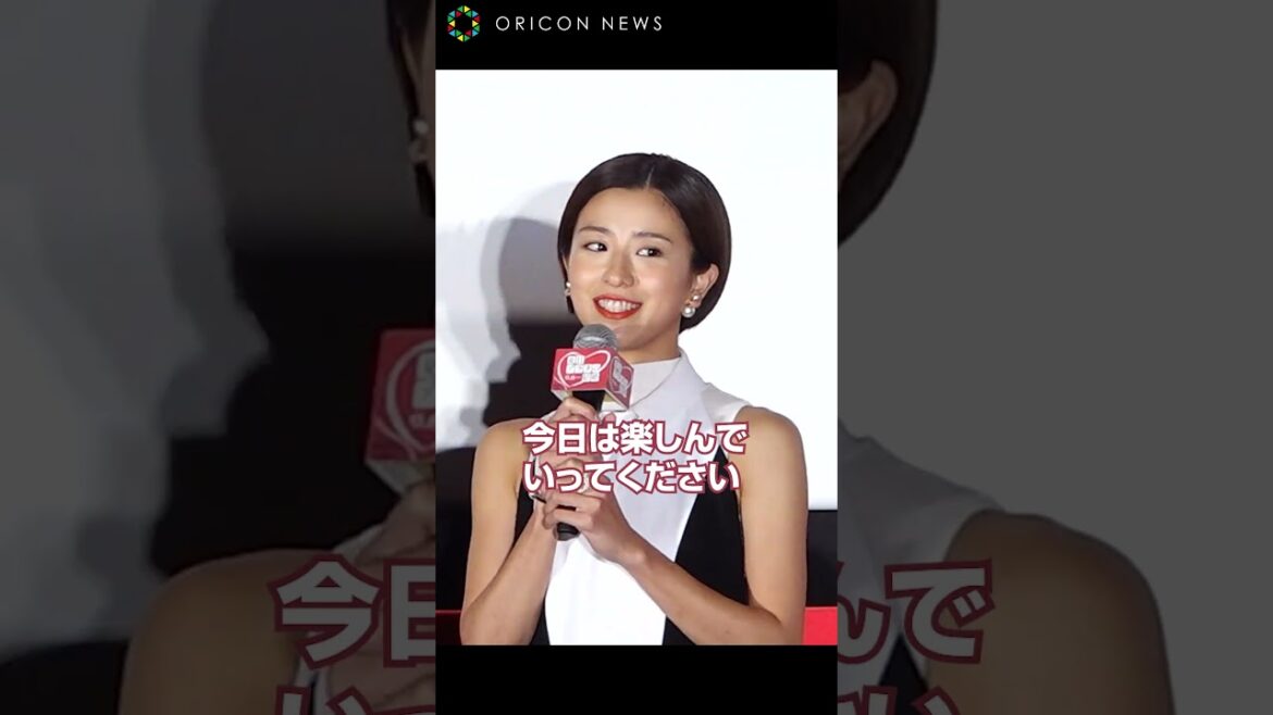 黒島結菜、第1子出産後初の公の場　ノースリーブドレスで魅了 ＃黒島結菜 #shorts