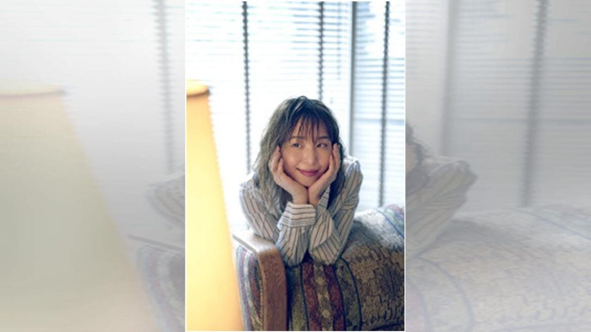 フリーアナウンサー・塩地美澄、カレンダー発売「ファンと触れ合いを」
