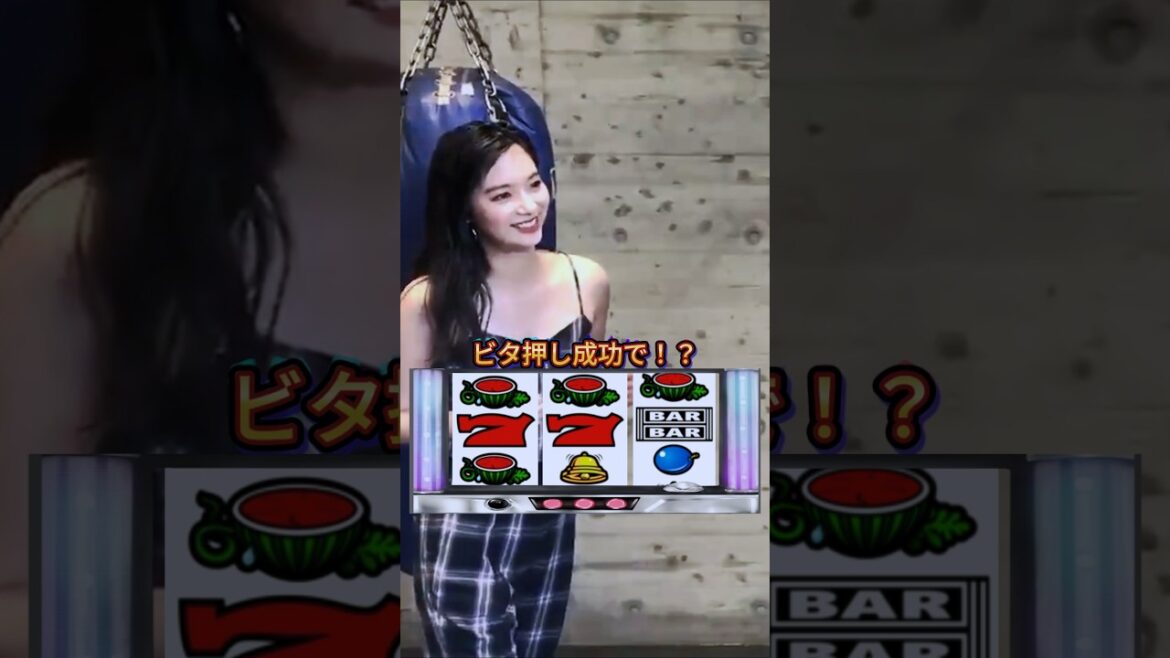 ボクシングをする新川優愛でピタ止めチャレンジ #shorts #おすすめ #可愛い