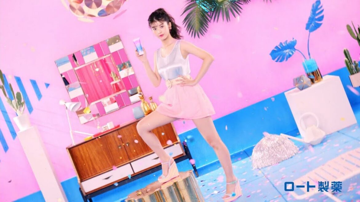 馬場ふみか  ロート製薬 スキンアクアトーンアップUVエッセンス「彼女のひみつ」篇 TVCM