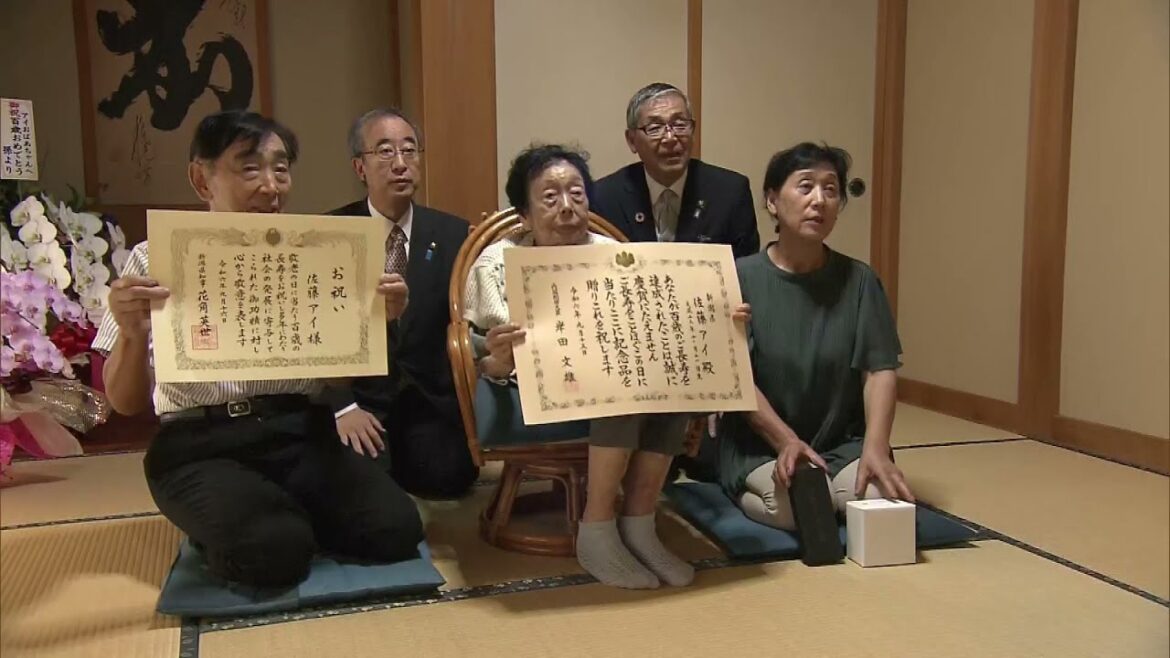 【敬老の日】100歳以上は2427人　100歳を迎える女性を知事が祝う《新潟》