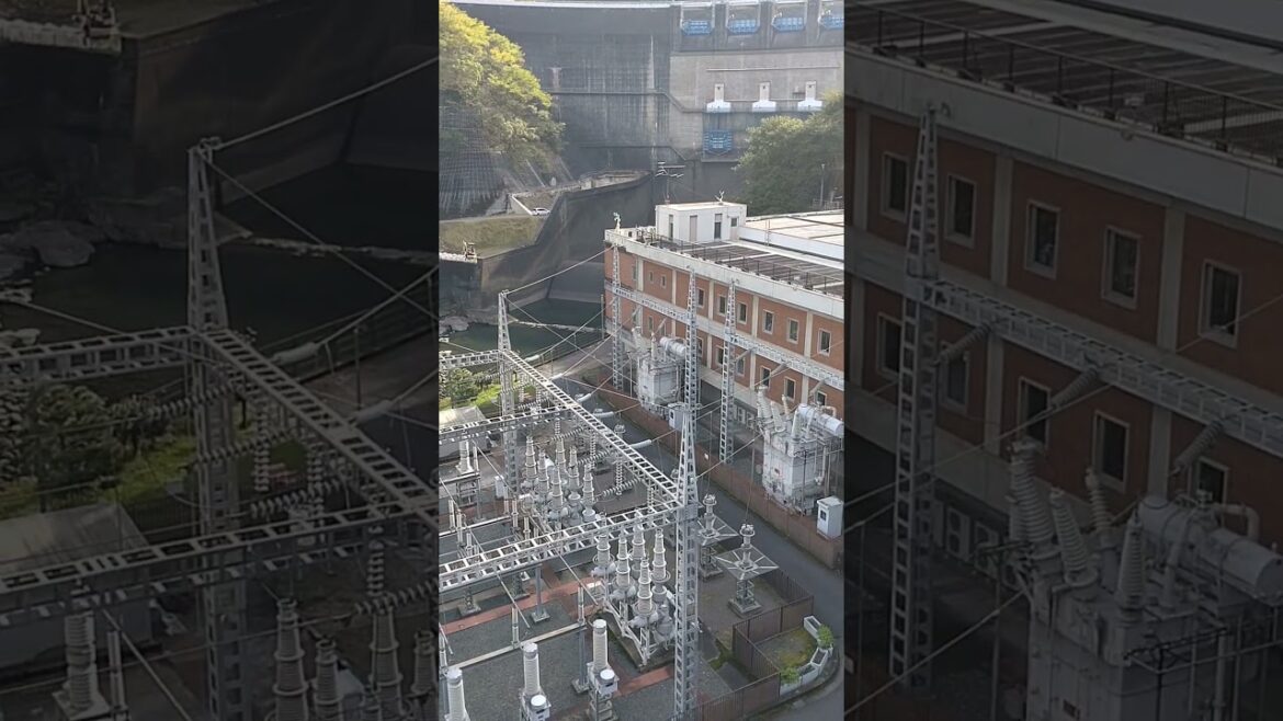 旧志津川発電所を眺めながら現在稼働中の天ヶ瀬発電所と天ヶ瀬ダム