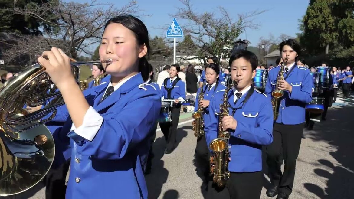 近江高校吹奏楽部　第71回 ひこねの城まつりパレード