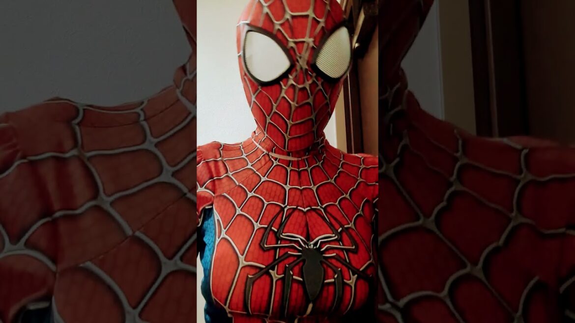 えなこ【ハロウィンにコスプレした女医】#えなこりん#えなこ#スパイダーマン#コスプレ#コスプレイヤー#ヒカル#秋葉原#アイドル#東京#アメリカ#ヨーロッパ#美少女#才女#スマホ#生活#時間#ハロウィン