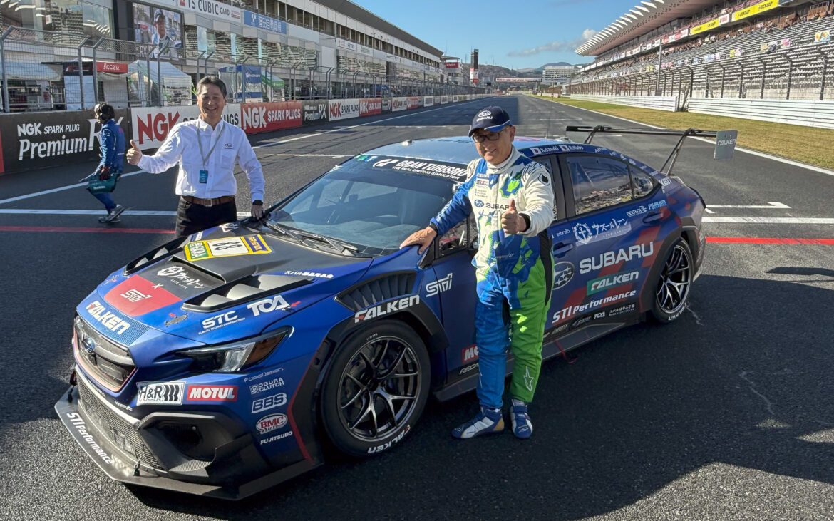 モリゾウ選手こと豊田章男会長、ニュル24時間参戦の「SUBARU WRX NBR CHALLENGE 2024」を富士でデモラン