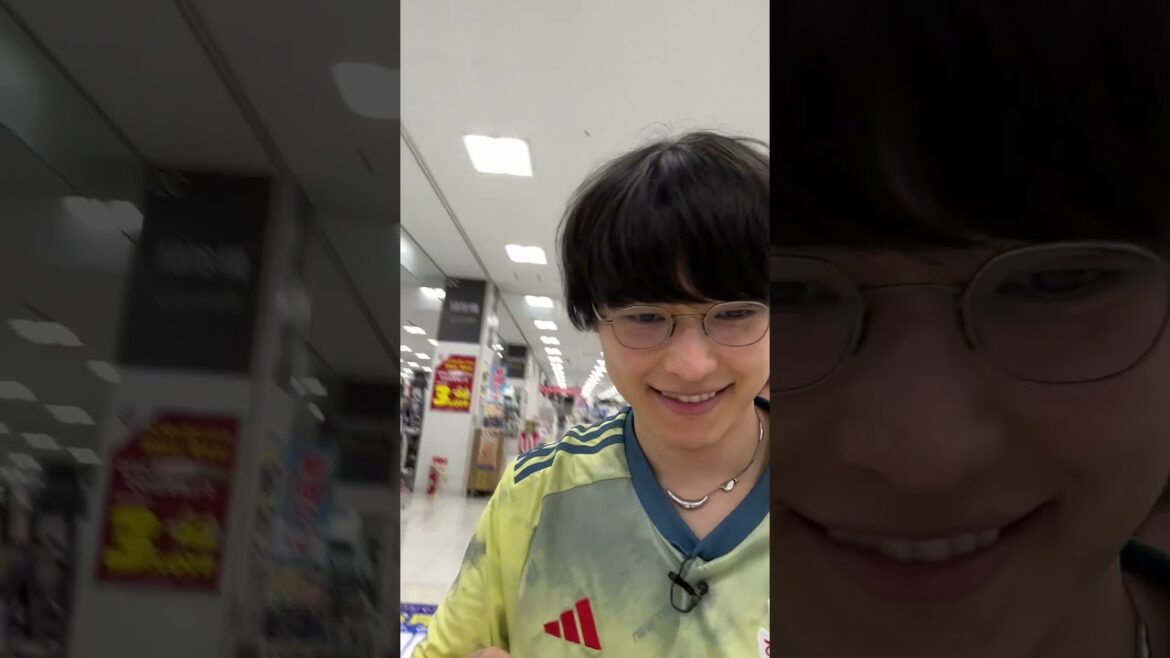 SixTONES official【㊗️松村北斗ハピバ】今回こそは誕プレ当ててみせます🎁