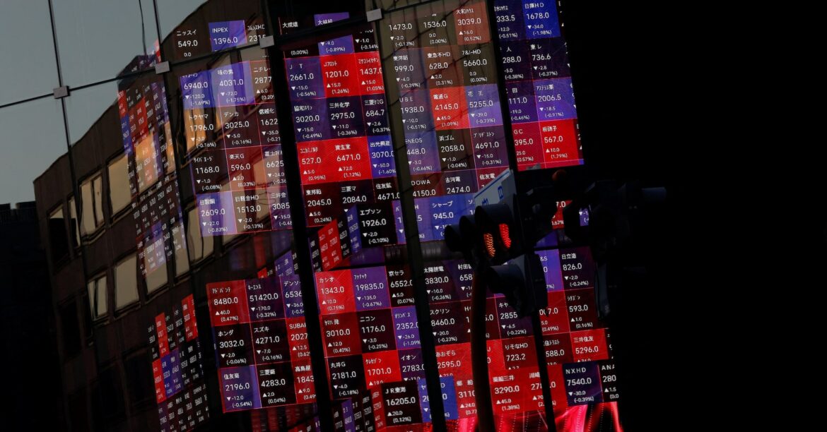 日経平均は5日ぶり反落、前日高の反動売りでいってこい | ロイター 日経平均は5日ぶり反落、前日高の反動売りでいってこい | ロイター