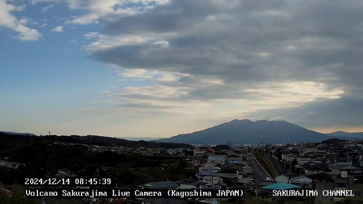 【絶景LIVE】桜島ライブカメラ（噴火・雲海・朝焼け・星空） live camera  volcano-Sakurajima ,Kagoshima,Japan