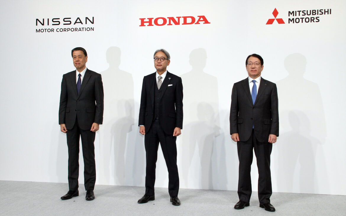 日産とホンダ、三菱自動車が経営統合に関する記者会見 実現すると売上高30兆円、営業利益3兆円を超える世界トップレベルのモビリティカンパニーに - Car Watch