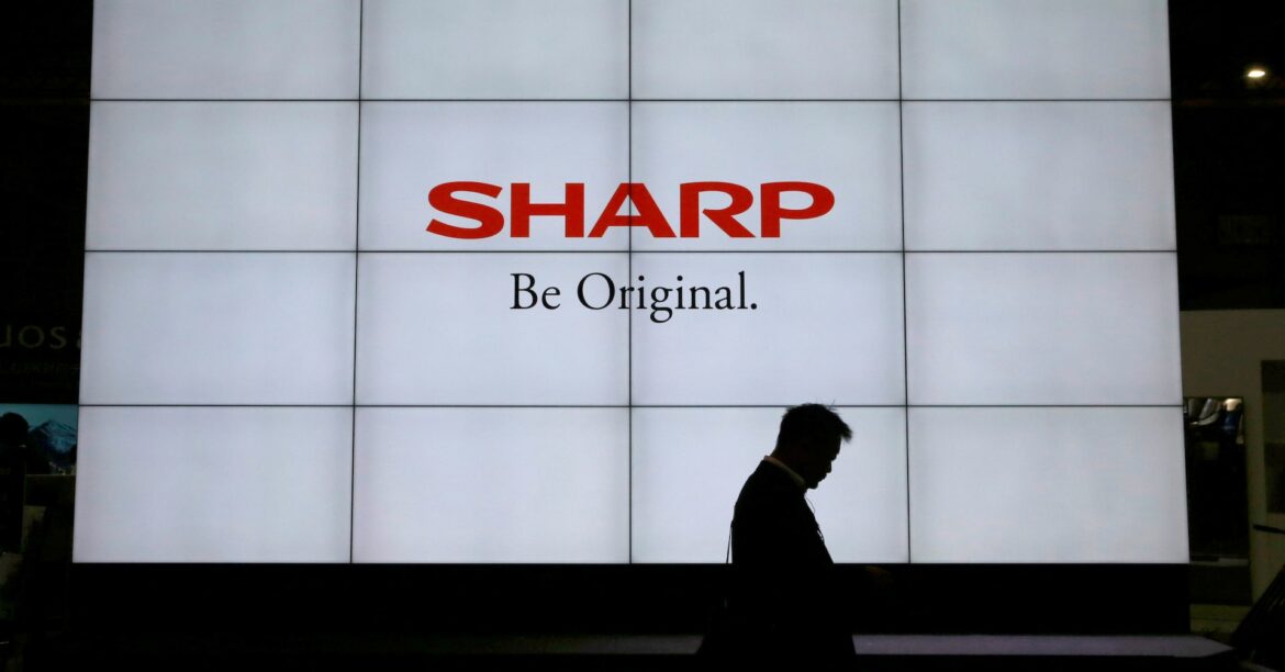 シャープ、カメラモジュール事業を台湾鴻海の子会社に売却へ | ロイター