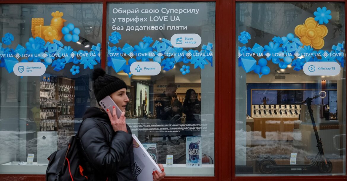 米スターリンク、ウクライナで携帯との直接通信開始へ | ロイター 米スターリンク、ウクライナで携帯との直接通信開始へ | ロイター