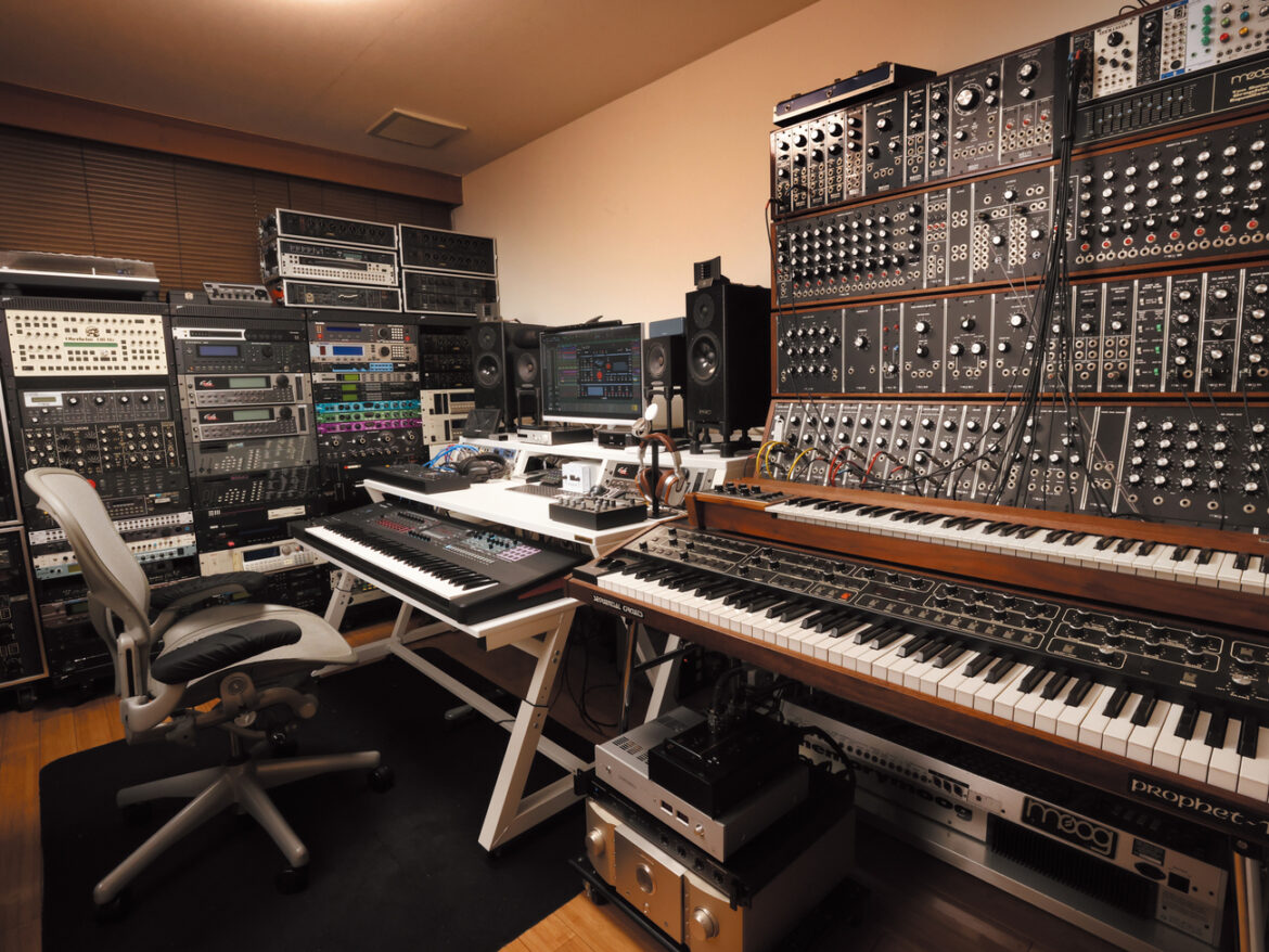 佐藤純之介のプライベート・スタジオ｜Private Studio 2025 - サンレコ 〜音楽制作と音響のすべてを届けるメディア