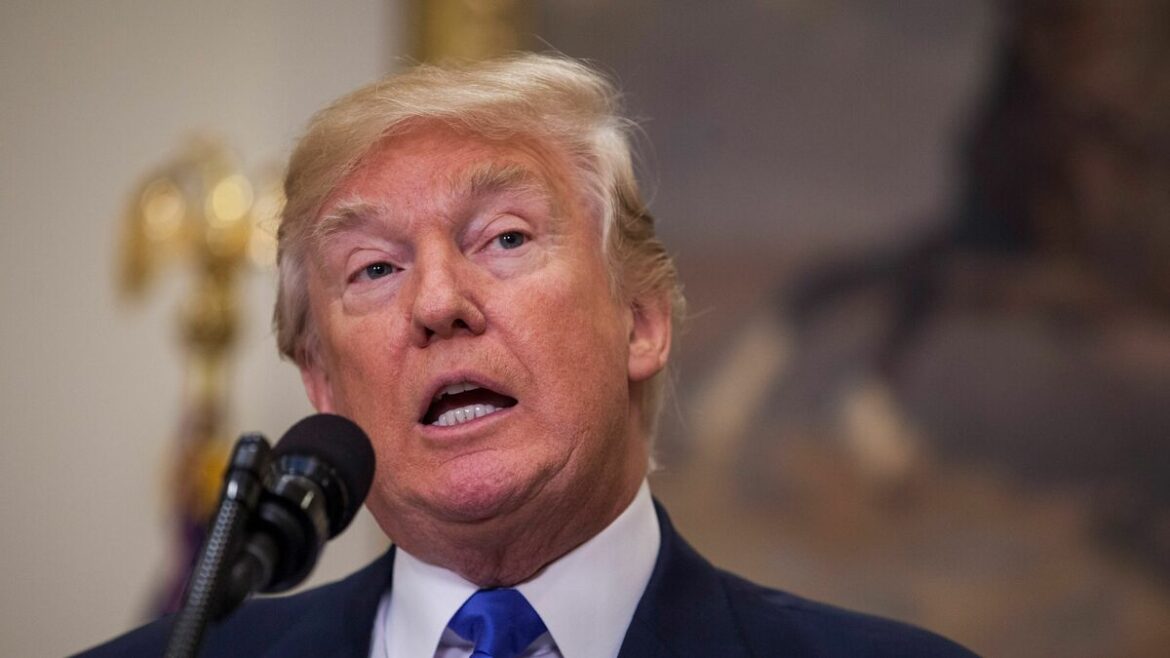 不人気仕事からごっそり人が消え､大混乱…トランプ氏がゴリ押し｢不法移民1100万人追放計画｣の恐ろしい結末 ビルや一軒家が建てられなくなり､食品スーパーの棚から野菜が消える | PRESIDENT Online（プレジデントオンライン）