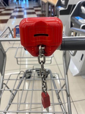 カートの100円玉投入部分(OICグループ広報室提供)