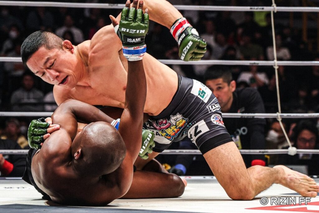 堀口恭司がズールーと激闘の末、初防衛に成功も判定決着に「大晦日にしょっぱい試合をしてしまってすいません」【RIZIN.49】 - 株式会社ヘッドライン