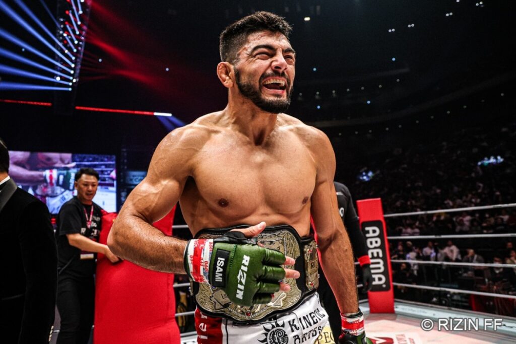 サトシが難敵ケラモフに一本勝ち。4度目の防衛成功でライト級で敵なし状態【RIZIN.49】 - 株式会社ヘッドライン