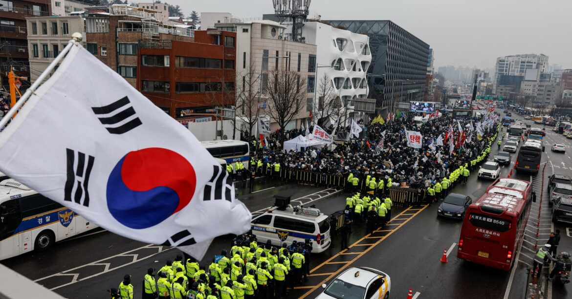 韓国高捜庁、尹氏の拘束令状延長を申請　米国務長官が民主的手続き評価 | ロイター