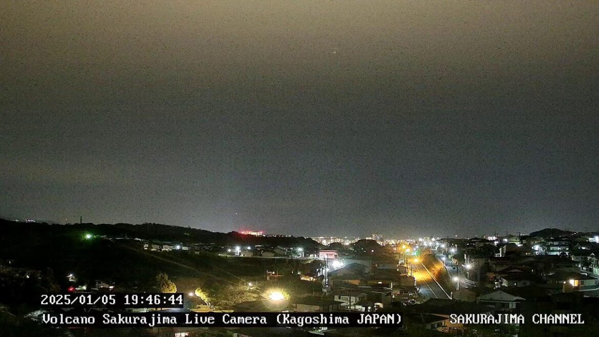 【絶景LIVE】桜島ライブカメラ（噴火・雲海・朝焼け・星空） live camera  volcano-Sakurajima ,Kagoshima,Japan