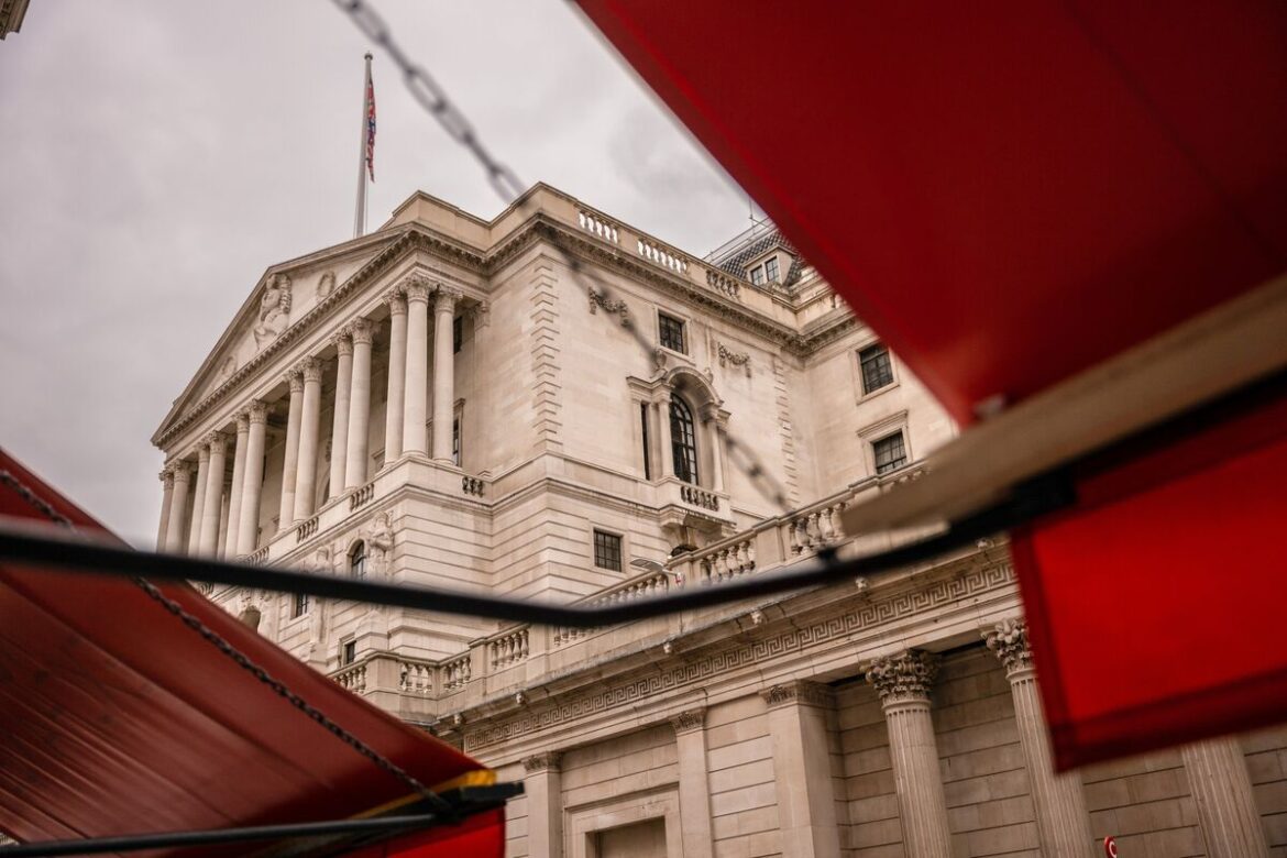 英中銀の保有国債売却に堅調な需要、量的引き締めの休止求める声も - Bloomberg
