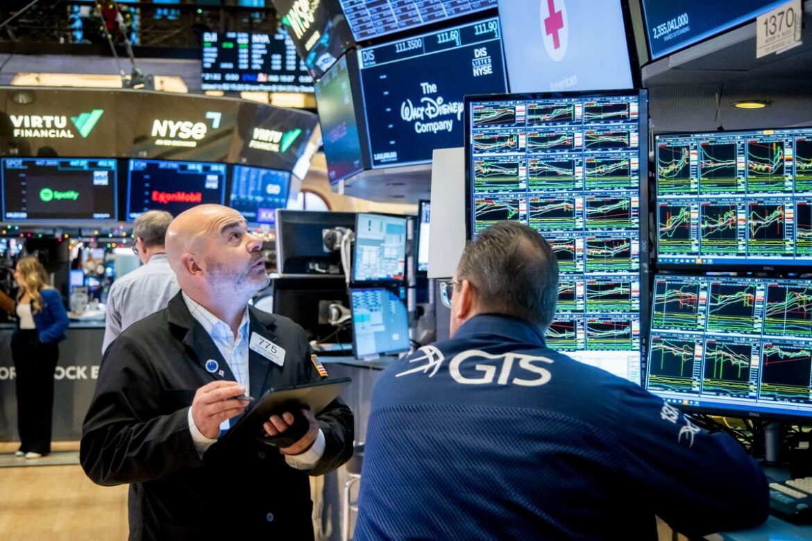 【米国市況】Ｓ＆Ｐ500小幅高、ＣＰＩに身構え－円軟調で158円近辺 - Bloomberg