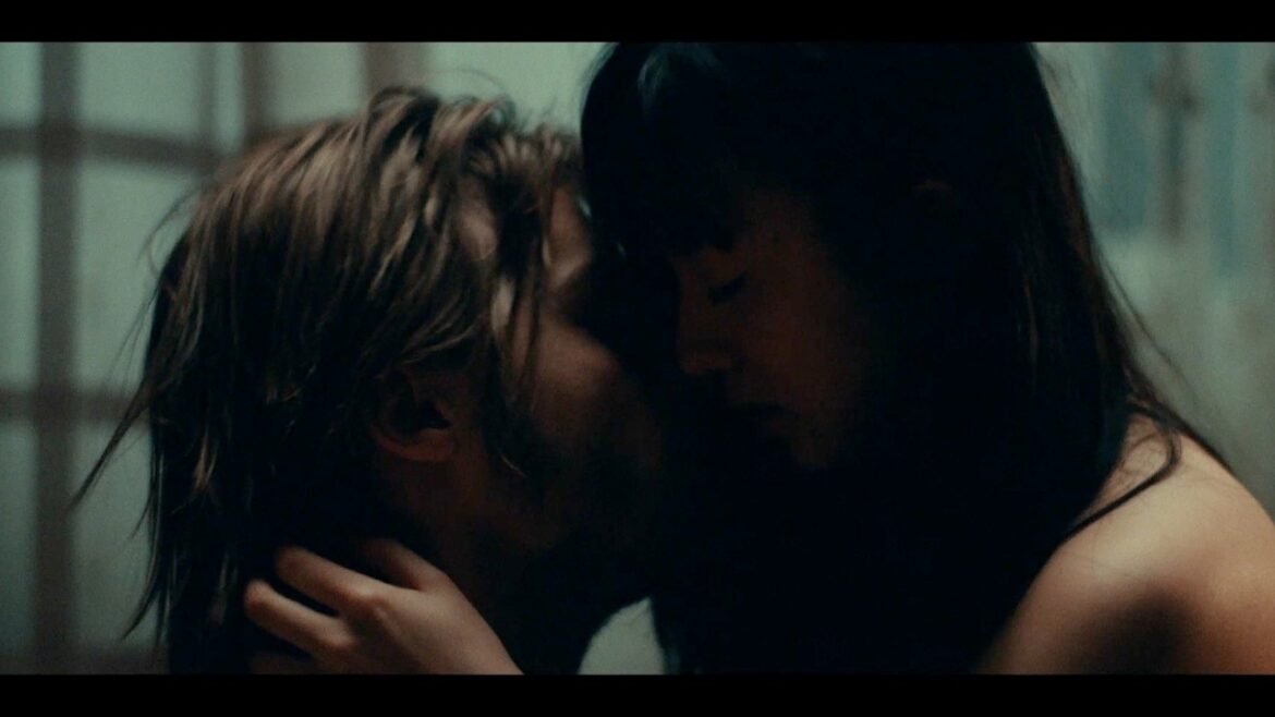 Koki,、最愛の人と激しく求め合う…　ロンドン撮影で流ちょうな英語も披露　映画『TOUCH／タッチ』本編映像